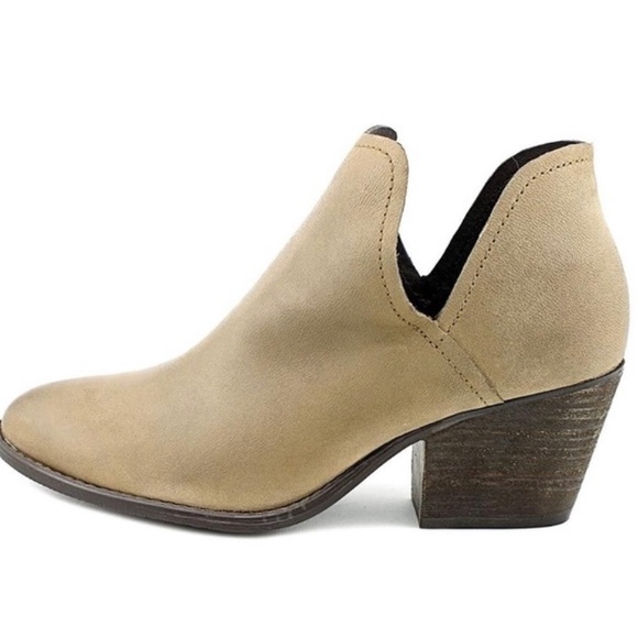 Steve Madden Adelphie Ankle Boot (size 6.5) - Picture 2 of 10